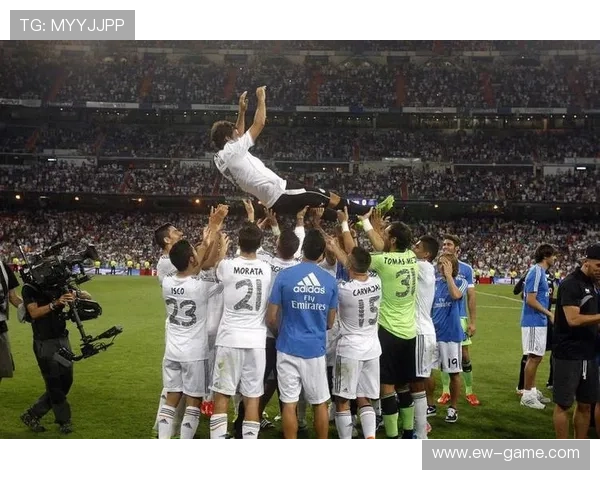 劳尔传奇生涯再添辉煌：历史地位稳固，足球传奇永不褪色